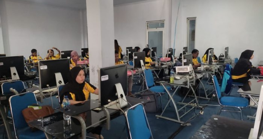 Sebanyak 20 peserta mengikuti pelatihan komputer yang digelar Pani Gold Project kerjasama dengan Balai Latihan Kerja (BLK) Dinas Tenaga Kerja dan Transmigrasi Kabupaten Pohuwato.