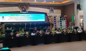 Rapat Kerja Komisi C Dekot terkait penerapan Anggaran DAK-DAU di setiap OPD di Kota Gorontalo, Selasa (30/5/2023)