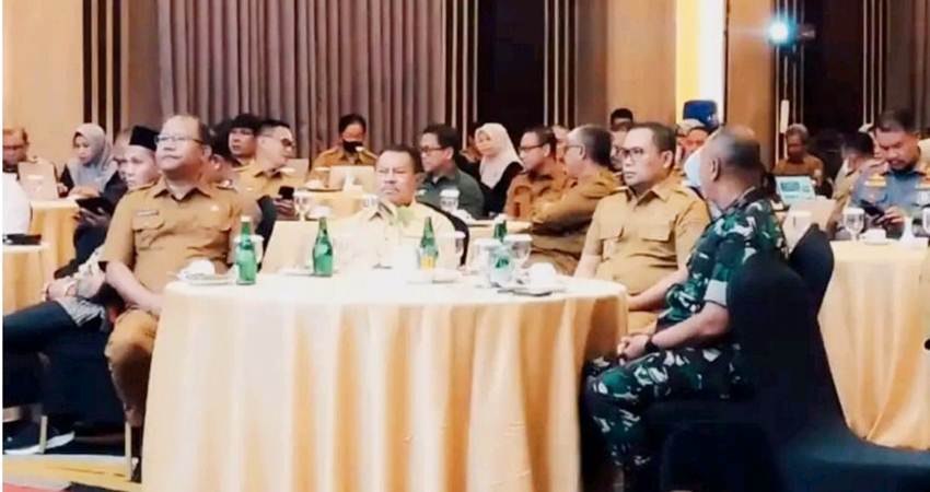 Ketua Deprov Gorontalo Paris Jusuf menghadiri musyawarah perencanaan pembangunan daerah (Musrenbangda) tingkat Provinsi Gorontalo, di hotel Aston, Kota Gorontalo, Selasa (23/4).